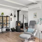 3 Bedroom Cozy In 度假居 *