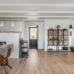 3 Bedroom Cozy In