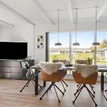 3 Bedroom Cozy In 度假居 *