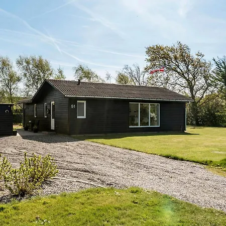 Ferienhaus 3 Bedroom Cozy In