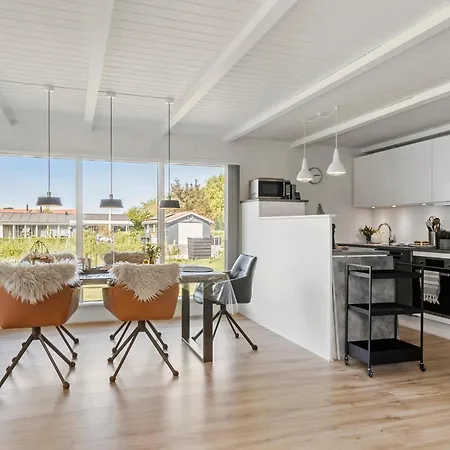 3 Bedroom Cozy In