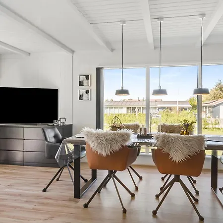 3 Bedroom Cozy In Ferienhaus *