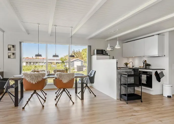 3 Bedroom Cozy In